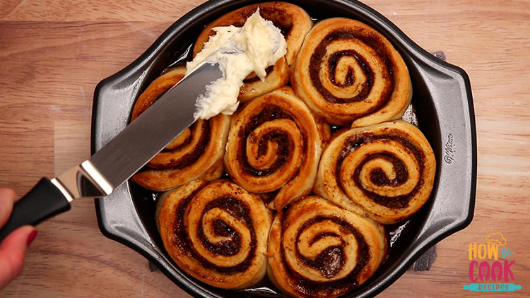 Homemade cinnamon roll recipe from scratch