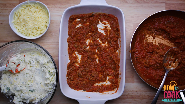 Lasagna baking dish