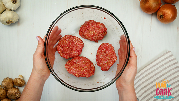 What goes well with Salisbury steak