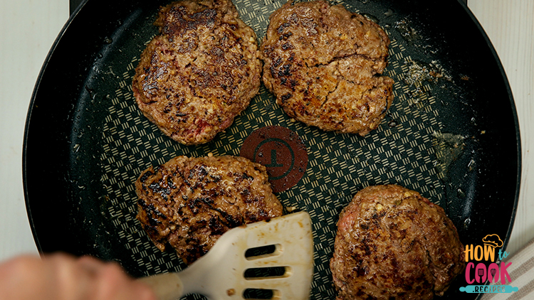 What makes a Salisbury steak